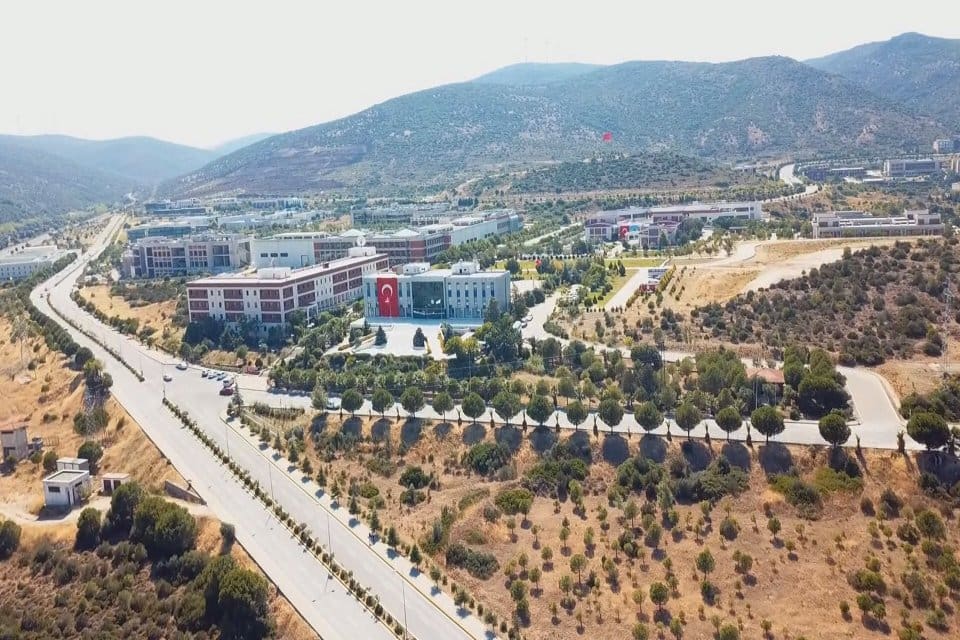 Cumhurbaşkanı Recep Tayyip Erdoğan'ın imzasıyla 9 &uuml;niversiteye rekt&ouml;r atanmasına ilişkin