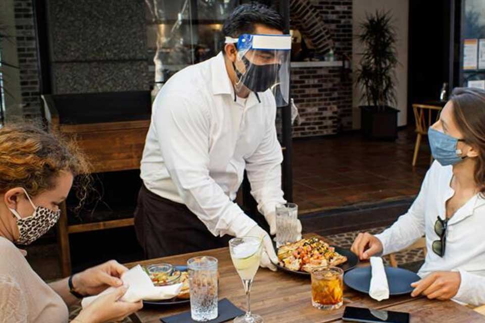 TURYİD Y&ouml;netim Kurulu Başkanı Kaya Demirer "1 Eyl&uuml;l'den itibaren lokanta,