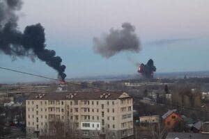 Reuters'ta yer alan habere g&ouml;re, Ukrayna'nın başkenti Kiev'de iki patlama