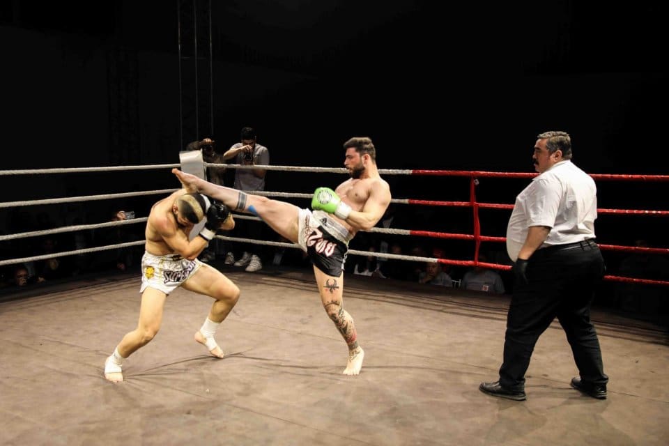 İzmirli sporcu Soner Yeşiller Buca Belediyesi &ouml;nc&uuml;l&uuml;ğ&uuml;nde d&uuml;zenlenen uluslararası d&ouml;v&uuml;ş