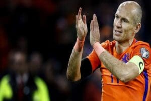 Hollanda Birinci Futbol Ligi ekiplerinden Groningen'de forma giyen Arjen&nbsp;Robben, futbolu