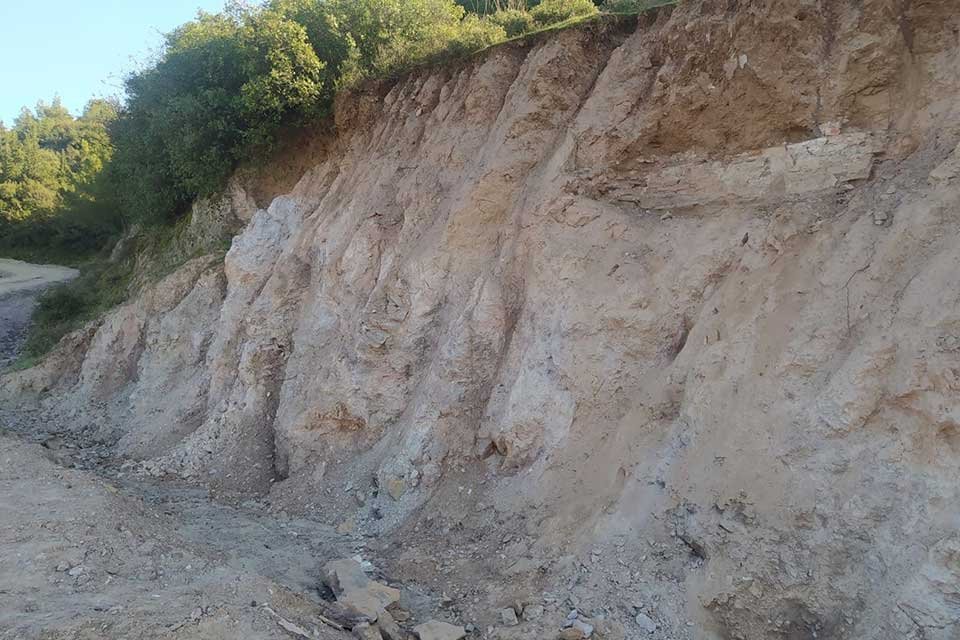 MANİSA&rsquo;nın Turgutlu il&ccedil;esinde etkili olan sağanak yağış nedeniyle yaşanan toprak