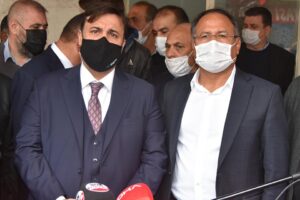 Futbol yorumcusu ve eski hakem Erman Toroğlu'nun bir televizyon kanalında