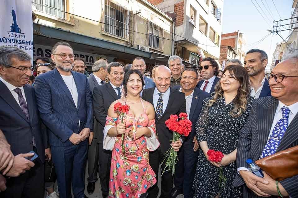 İzmir B&uuml;y&uuml;kşehir Belediye Başkanı Tun&ccedil; Soyer'in ge&ccedil;en yıl 8 Nisan