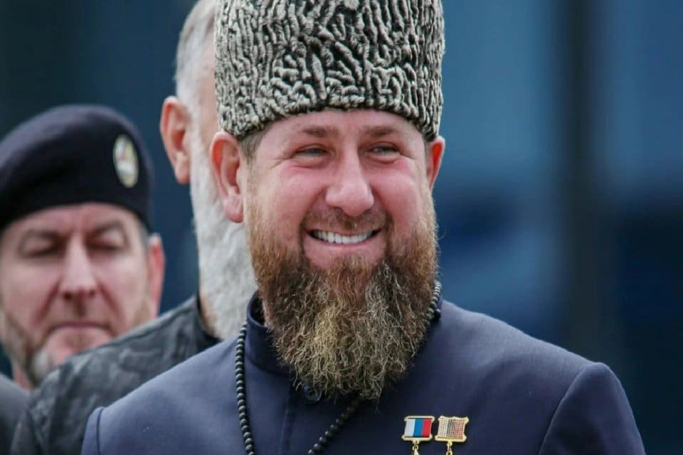 &Ccedil;e&ccedil;en lider Ramzan Kadirov, Rus ordusunda uygulanan sakal yasağına tepki