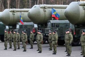 Rusya Devlet Başkanı&nbsp;Vladimir Putin, Belarus ile topraklarına taktik n&uuml;kleer silah