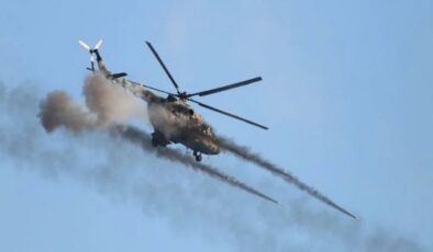 Rusya duyurdu: Azov Taburu komutanlarını taşıyan helikopter düşürüldü