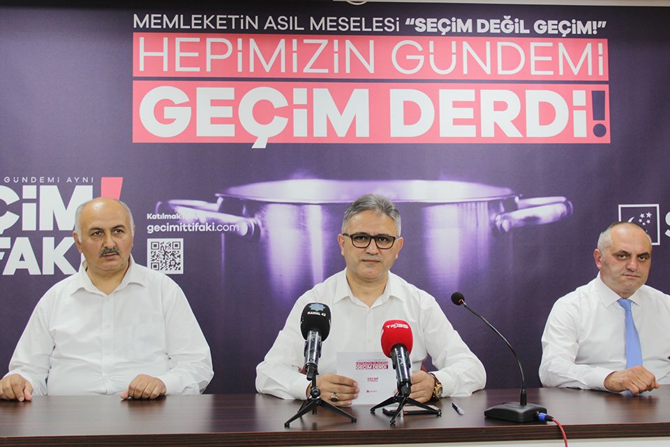 &Uuml;lkenin asıl meselesi &ldquo;Se&ccedil;im değil, Ge&ccedil;im İttifakı&rdquo; diyen Saadet Partisi;