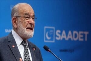 Saadet Partisi Genel Başkanı Temel Karamollaoğlu "insanca yaşam manifestosu"nu a&ccedil;ıkladı.
