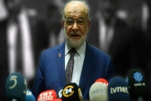 Saadet Partisi İstanbul İl Başkanı &Ouml;mer Faruk Yazıcı, Yeniden Refah