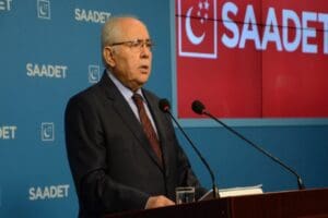 Saadet Partisi'nin haftalık basın toplantısında konuşan Genel Başkan Vekili Sabri