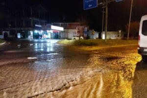 Elazığ&rsquo;da etkili olan sağanak nedeniyle Karako&ccedil;an il&ccedil;esinde bir&ccedil;ok ev ve