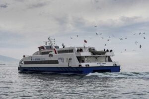 İZDENİZ'den İzmirlileri seferler konusunda uyardı. İZDENİZ yaptığı a&ccedil;ıklamada şiddetli yağış