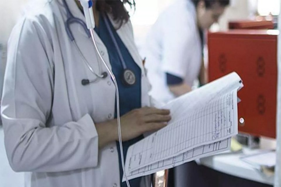 Sağlık Bakanlığı'nın yeni ek ödeme yönetmeliği Resmi Gazete'de yayımlandı. Yeni