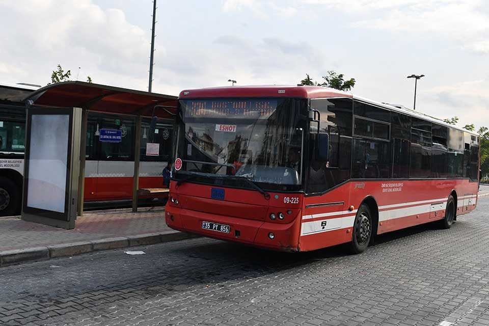 Sağlık-Sen İzmir 2 No'lu Şube Başkanı Ekrem &Ouml;zdemir, İzmir B&uuml;y&uuml;kşehir