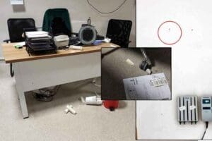 İZMİR'in Bornova il&ccedil;esindeki T&uuml;rkan &Ouml;zilhan Devlet Hastanesi'nde g&ouml;revli doktor &Uuml;mit