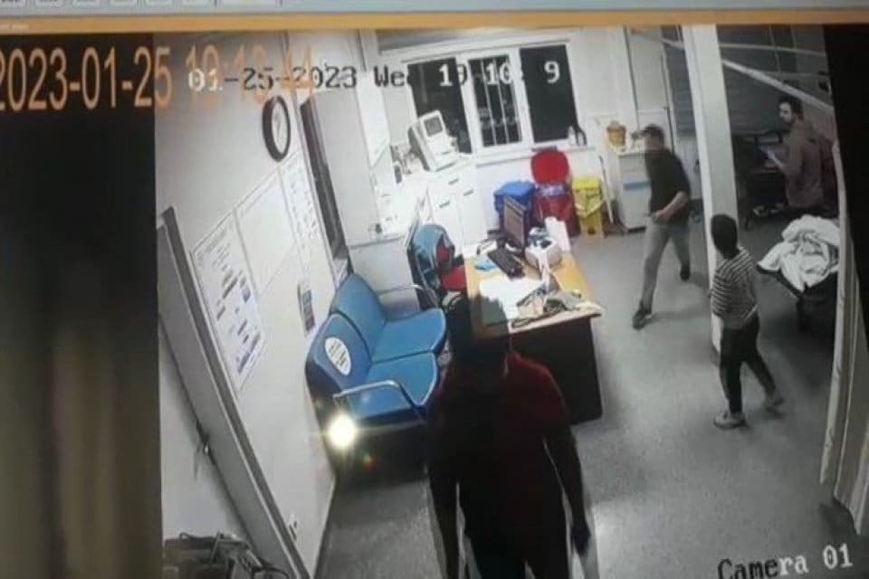 T&uuml;rkiye neredeyse her g&uuml;n sağlık &ccedil;alışanlarına y&ouml;nelik saldırılara tanık oluyor.