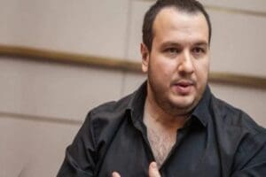 Komedyen Şahan G&ouml;kbakar, Kızılay Başkanı Kerem Kınık'la Twitter'da yaşadığı tartışma