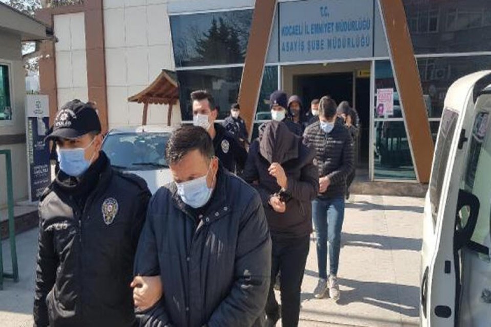 İnternet üzerinden hayali konteyner satarak 31 ilden 88 kişiyi toplamda