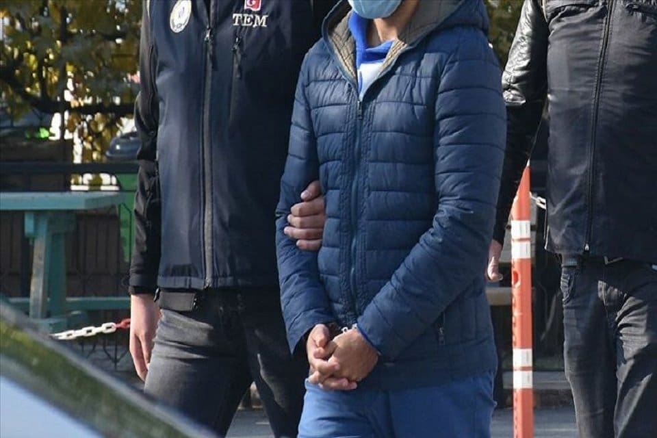 İstanbul&rsquo;da para karşılığı sahte Kovid-19 negatif test sonucu belgesi satan