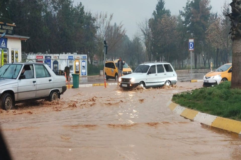 Şanlıurfa Valisi Salih Ayhan&rsquo;ın adına a&ccedil;ılan sahte sosyal medya hesabından