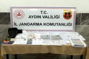 Aydın'ın Efeler il&ccedil;esinde kendisini 'istihbarat&ccedil;ı yarbay' olarak tanıtıp, iş birliği