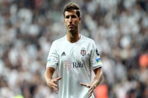 Beşiktaş'ta Şenol G&uuml;neş'in g&ouml;reve gelmesiyle performansı zirve yapan Salih U&ccedil;an,