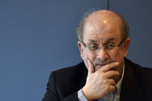 ABD'nin New York eyaletindeki bir konferansta bı&ccedil;aklanarak hastaneye kaldırılan "Şeytan