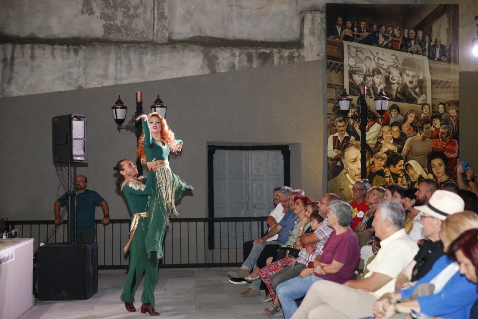 Açıldığı günden bu yana birbirinden renkli etkinlikleri İzmirli sanatseverlerle buluşturan