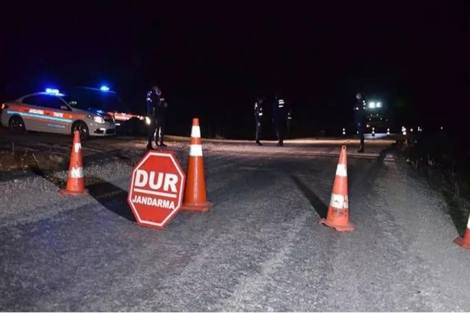 Kayseri'nin Yahyalı ve Develi il&ccedil;esinde, şap hastalığı nedeniyle 6 mahalleye