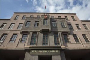 Kamuoyunda tartışma yaratan 'sarıklı amiral' konusunda önemli bir gelişme yaşandı.