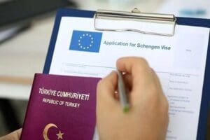 Avrupa Birliği (AB) &uuml;lkelerine gitmek i&ccedil;in gereken Schengen vizesini alabilmek
