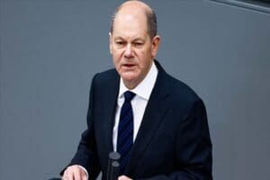 Almanya Başbakanı Olaf Scholz, Ukrayna'nın doğusundaki gerilime ilişkin, sınırlarının değişmemesinin