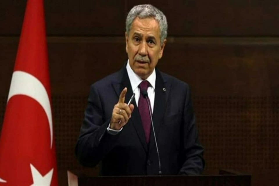 Eski TBMM Başkanı ve AK Parti kurucularından B&uuml;lent Arın&ccedil;'ın se&ccedil;imlerin