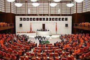 T&uuml;rkiye B&uuml;y&uuml;k Millet Meclisi'nde yeni haftada &ouml;nemli d&uuml;zenlemeler g&ouml;r&uuml;ş&uuml;lecek. Se&ccedil;im