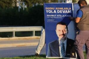 Cumhuriyet Halk Partisi'nin Torbalı İl&ccedil;e Başkanlığı tarafından AK Parti İzmir