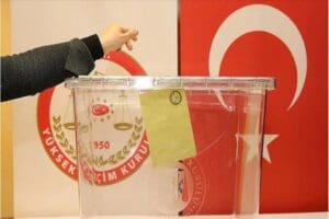 AK Parti Y&uuml;ksek Se&ccedil;im Kurulu (YSK) Temsilcisi Recep &Ouml;zel, kişisel