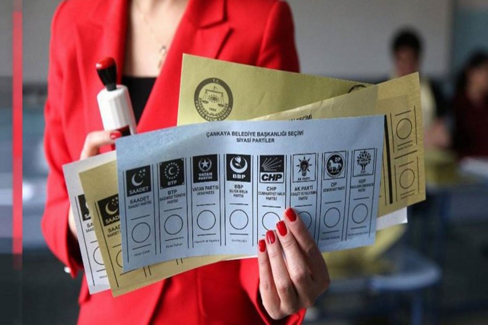 T&uuml;rkiye genelinde 973 il&ccedil;e ve bin 94 il&ccedil;e se&ccedil;im kurulunda
