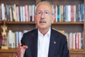 Organize su&ccedil; &ouml;rg&uuml;t&uuml; liderliğinden h&uuml;k&uuml;m giyen Sedat Peker&rsquo;in, aralarında Cumhurbaşkanı