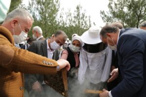 AK Parti Seferihisar İl&ccedil;e Başkanlığı'nın girişimleri ile ger&ccedil;ekleştirilen proje kapsamında