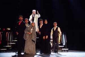 9 kentin şehir tiyatrolarının katılımıyla yapılan &ldquo;B&uuml;y&uuml;kşehir Belediyeleri Şehir Tiyatroları