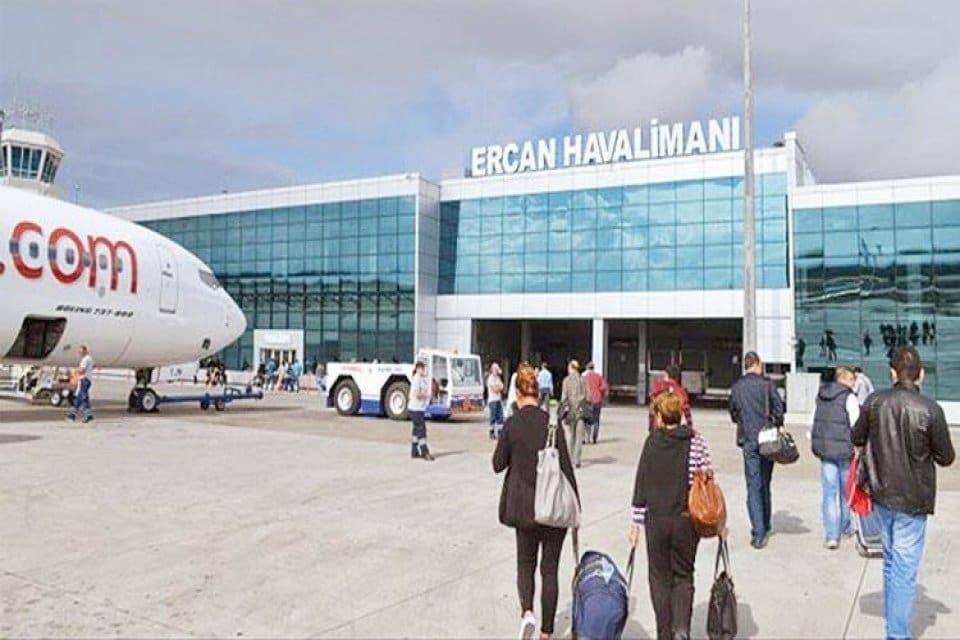 Ercan havalimanında isim değişikliği şehit Pilot Binbaşı Fehmi Ercan&rsquo;ın ailesini