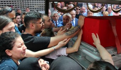 Şehit Uzman Çavuş Cankaya için evinin önünde helallik alındı