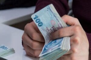 Şehit &ccedil;ocukları ile harp ve vazife malullerinin kendileri ve &ccedil;ocukları,