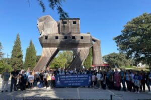 İzmir B&uuml;y&uuml;kşehir Belediyesi'nin şehit ve gazi yakınları ile gaziler i&ccedil;in