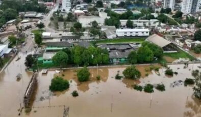 Sel ve toprak kayması felaketi! 6 kişi hayatını kaybetti