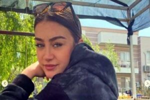 İzmir'in Karaburun il&ccedil;esinde, bir evin bah&ccedil;e kapısına &ccedil;arpıp takla atan,