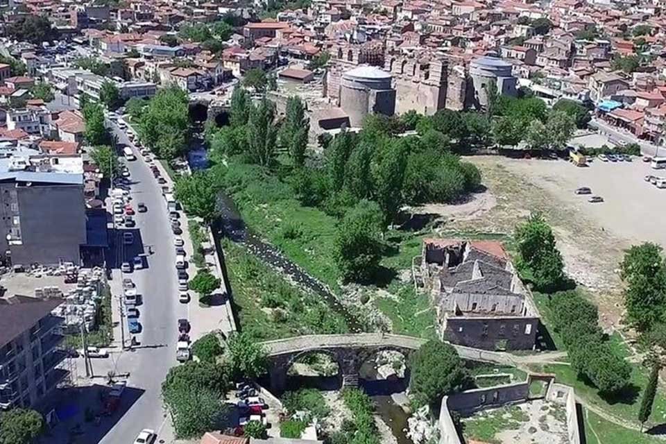 Kadim şehir Bergama&rsquo;nın tarihi ve turizm gelişimini tamamlamasında &ouml;nemli bir