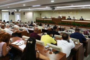 Karabağlar Belediyesi&rsquo;nin pandemi koşulları nedeniyle ertelenen b&ouml;lgesel muhtar toplantıları, yeniden