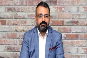 Deniz Yücel'in istifasıyla boşalan CHP İzmir İl Başkanlığı görevine getirilen